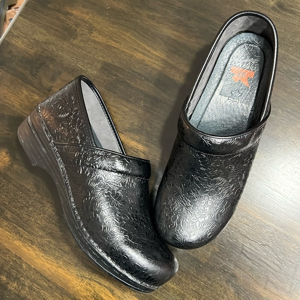 Dansko Floral Dainty Flower Clog